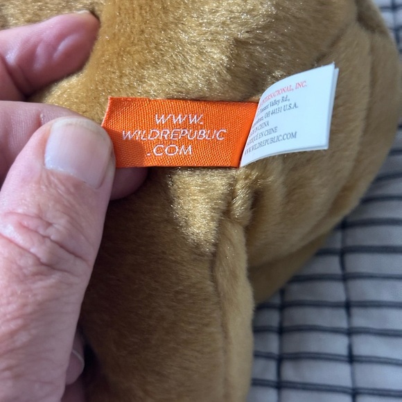 Cuddly Tan Lion Plush Toy - Picture 6 of 6